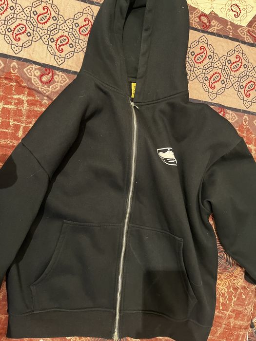 Продам кофту corteiz