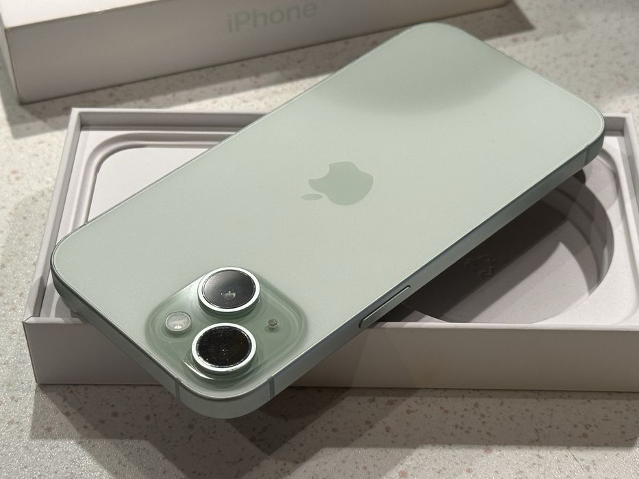 iPhone 15 256GB Green – Като НОВ, 100% Батерия!