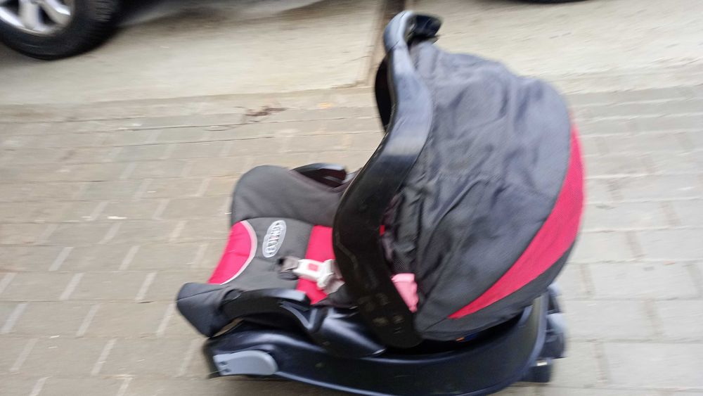 Детски столчета за автомобил Bertoni, Lorelli и Graco