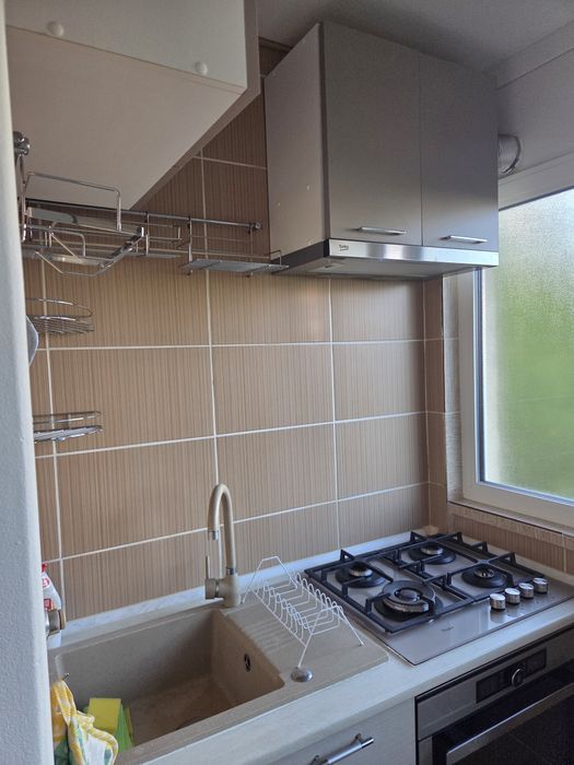 Închiriez apartament zona Racheta