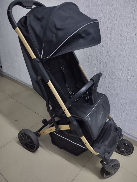 Продам коляску для ребенка