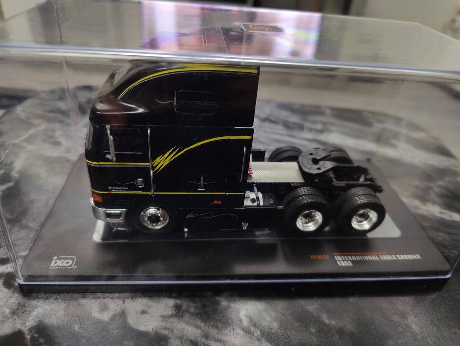Machetă camion International Eagle 1:43 ixo