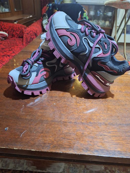 Нови маратонки не използвани