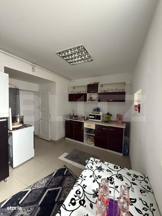 Apartament de vanzare , curte comuna, 2 camere, Zona Semicentral