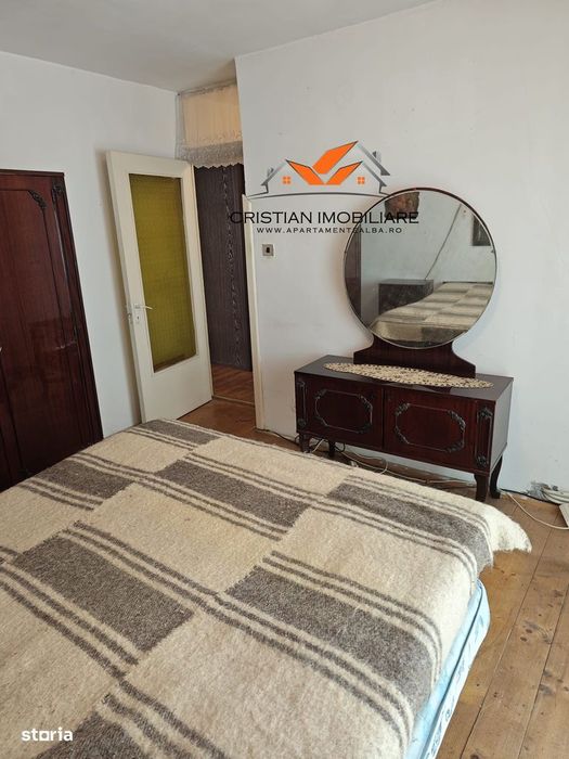 Apartament 3 camere decomandat, etaj 2,  Cetate-Liceul Sportiv!