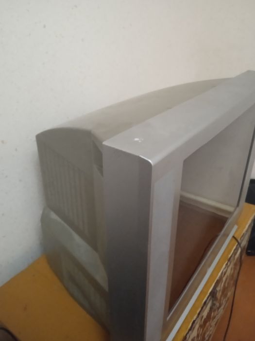 Телевизор Hitachi