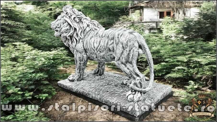 Statuetă leu mare în picioare, gri patinat, model S33.