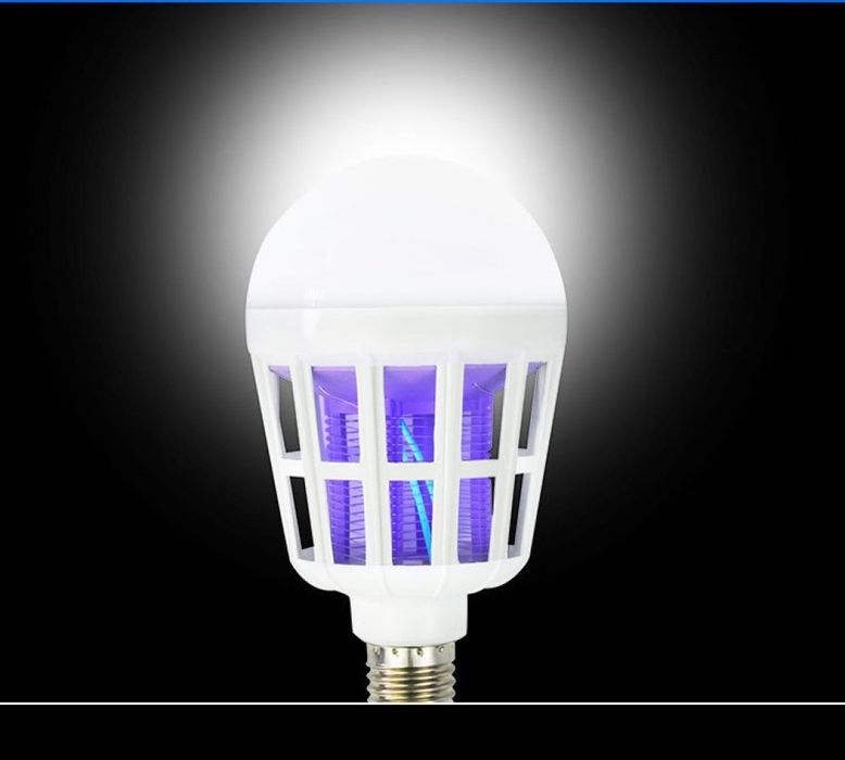 LED крушка против комари с адаптор за стена / Радиус на обхавата - до 20 метра / Волтаж - 220V / Мощност - 15W / Цветна температура - 6500K /
