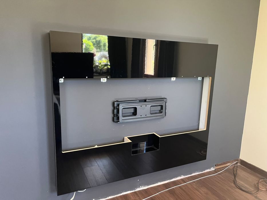 TV стойка декор за LG OLED 65 инча