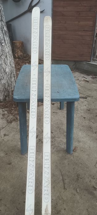 Ски двеста сантиметра