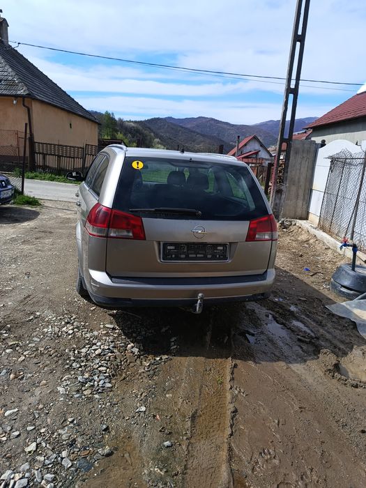 Vând Opel Vectra C pentru dezmembrat