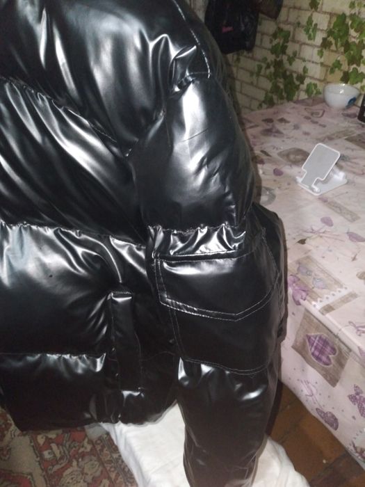 Куртка  осень-зима новая.