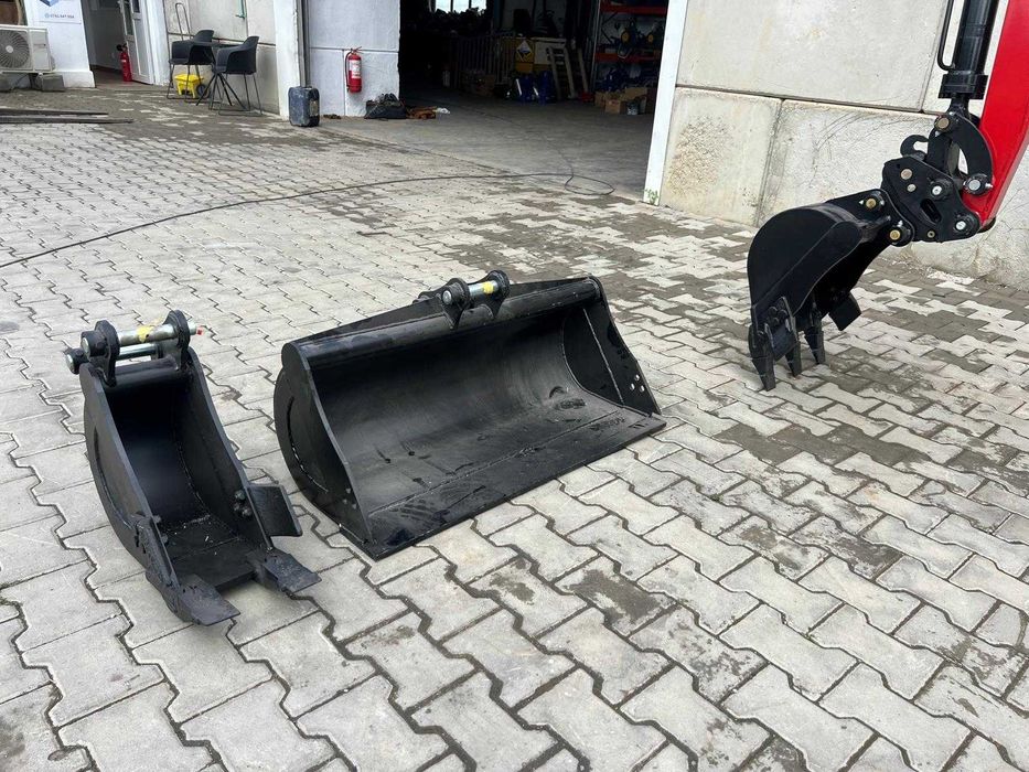 Мини багер Qilu – 2.5 т, двигател Kubota 25 кс + 3 кофи (нов) + видео