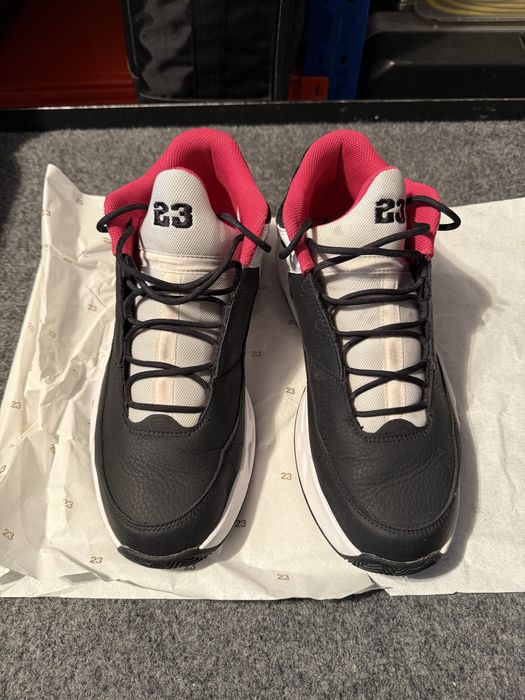 NIKE Jordan Max Aura 3