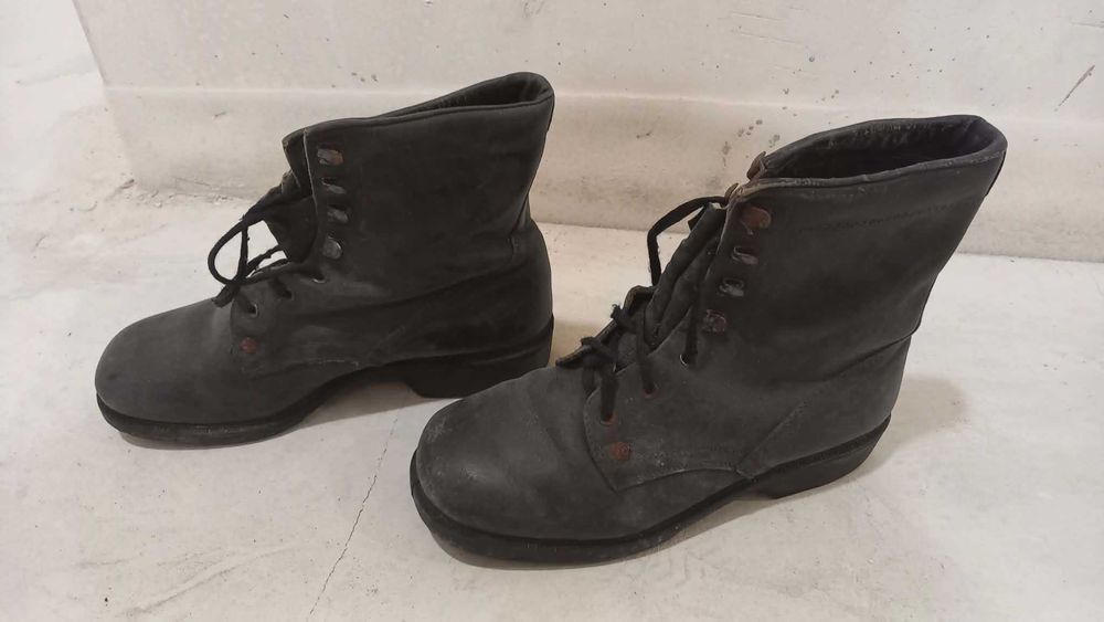 Зимни кожени обувки, кубинки