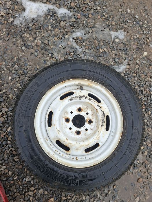 Kapsen 175/70/R13 балон с дисками