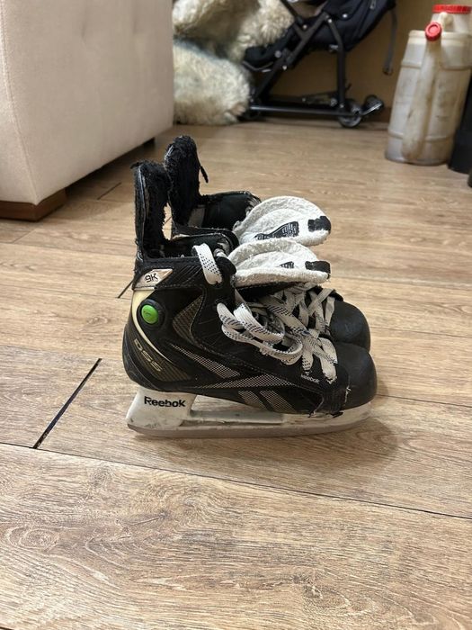 Коньки хоккейные