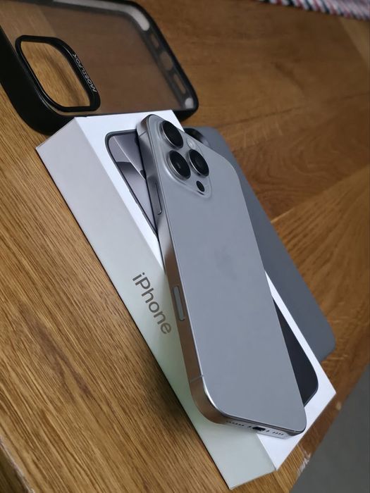 Iphone 16 pro max 256 gb in garantie