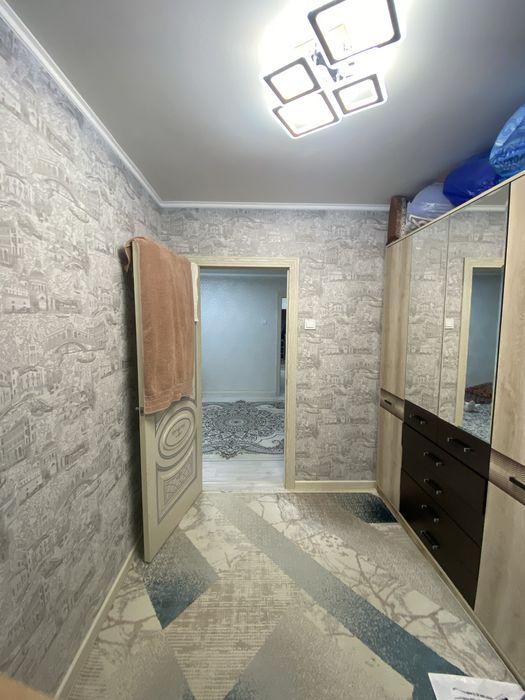 продается 4-комнатная квартира