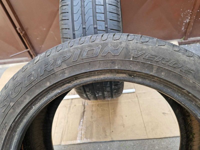 2 Pirelli R19 255/45
летни гуми
DOT2219