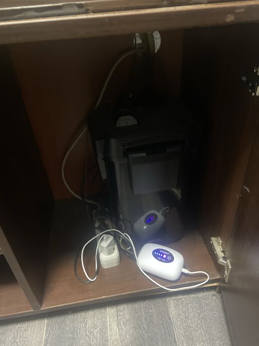 Продам аквариум 250-300 литров