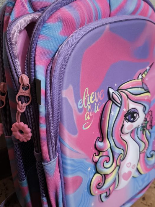 Рюкзак для девочки с 1-4 класс