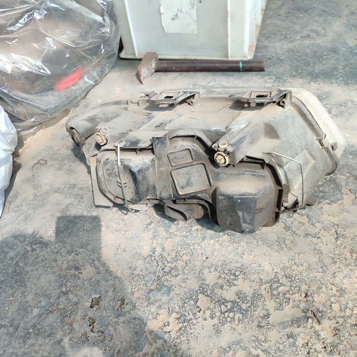 Фары Ауди а6 с5 полностью рабочие. Хэло...