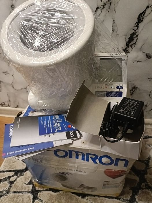 Tensiometru digital profesional de calitate superioară omron i-Q142