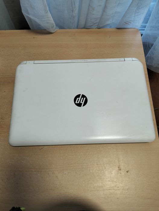 Laptop HP 17 inch 8 GB Ddr3, baterie buna