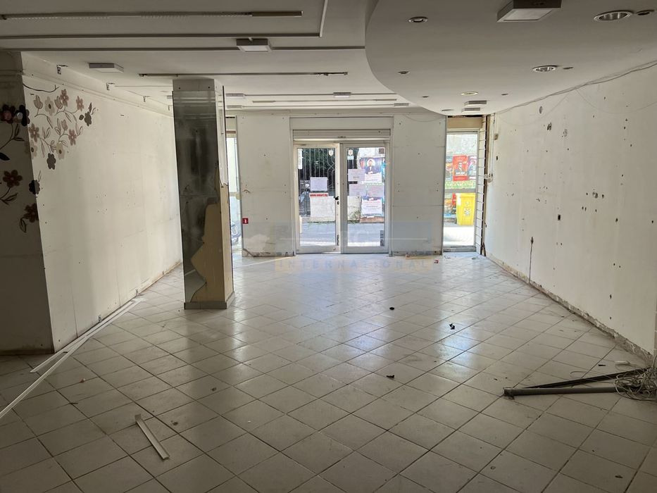 Дава се под наем Магазин в Бургас, Център - 150 кв.м за 1632 € - Снимка #3