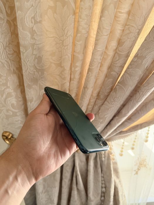iPhone 11 Pro Max 256Gb - В хорошем состоянии