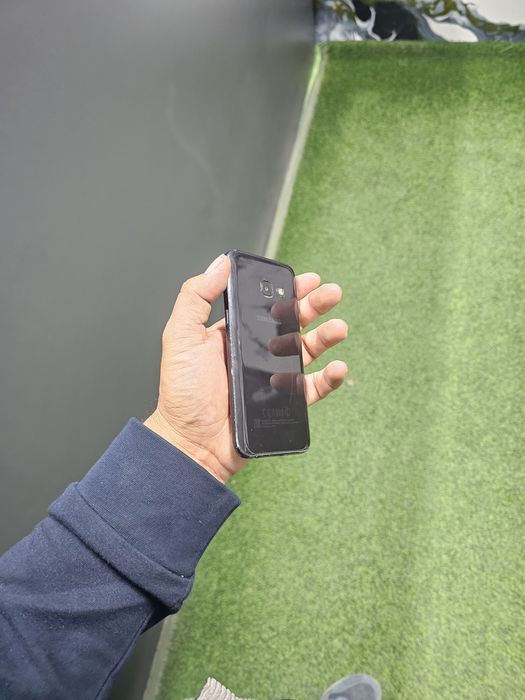 Samsung A320 A3 2017..