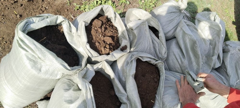Продам перегной , чернозем в мешках