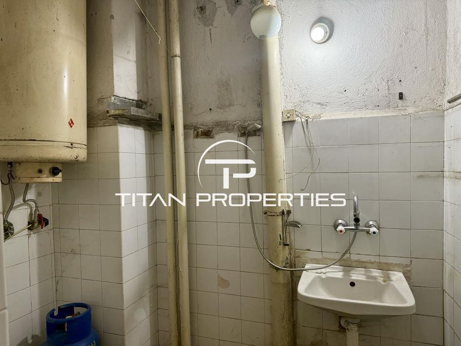 Продава се Тристаен апартамент в Пловдив, Каменица 1 - 100 кв.м за 2100 €/кв.м - Снимка #9