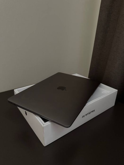 MacBook Air 13” (2020)