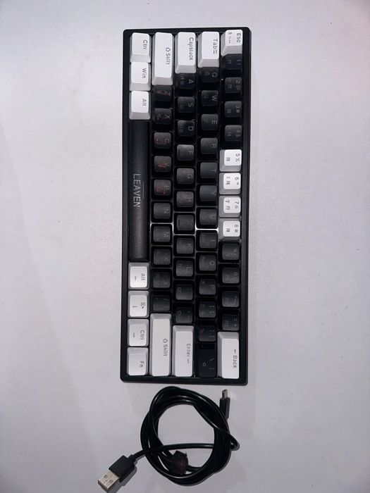 Продам клавиатуру