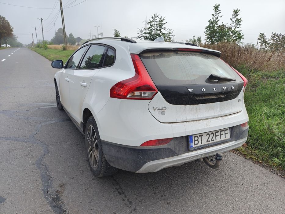 VOLVO V40 2017 — imagine 3