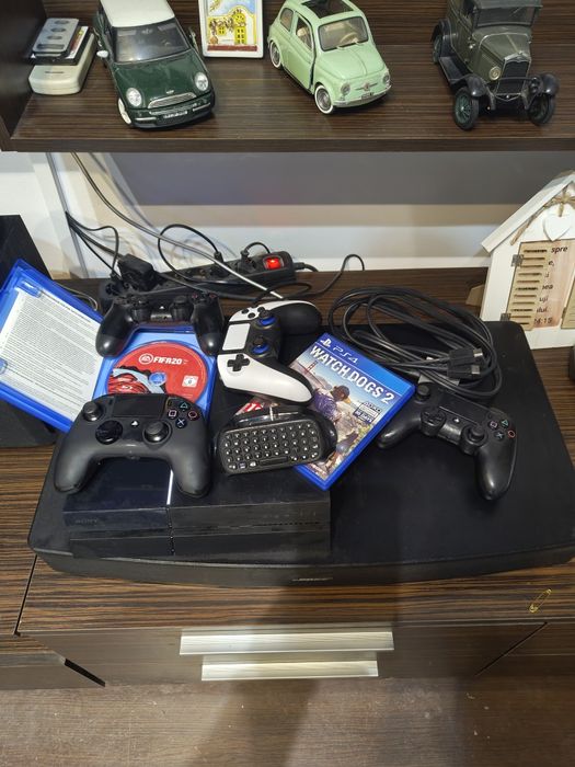 PlayStation 4, 500gb  + 4 controlere+ 2 jocuri + cablu adaptor PS vr