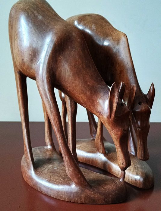 ПРОМОЦИОНАЛНА ЦЕНА Старинна скулптура от тиково дърво ръчна работа