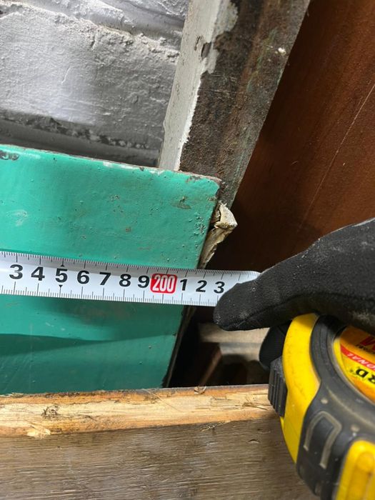 Двер с рамой железный