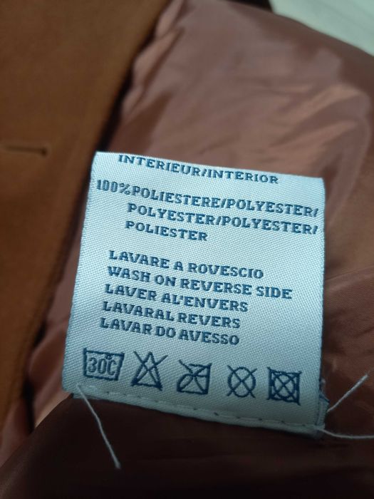 Palton Primavara 50%lana 50%poliester.