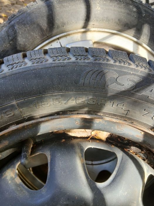 Продавам зимни гуми 14 цола