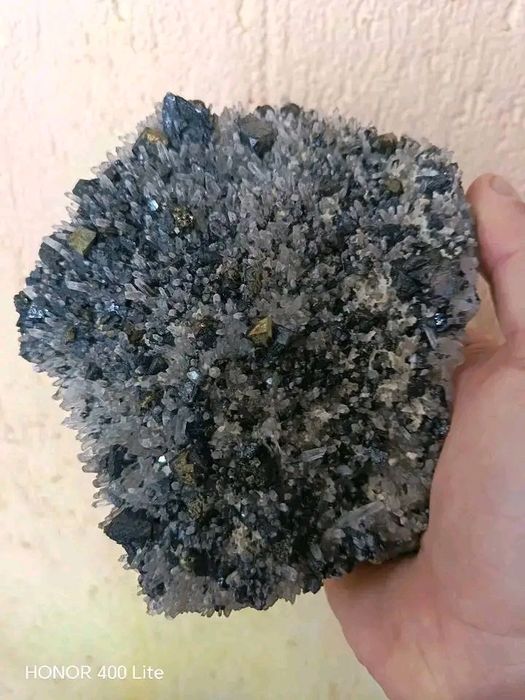 Кварц,свалерит,пирит