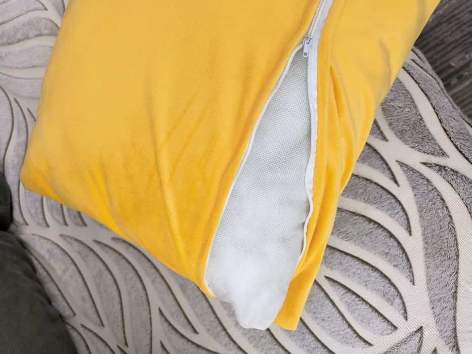 Продаю декоративные подушки 2шт