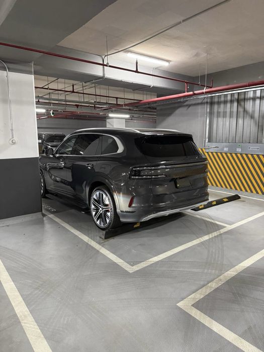 Zeekr 8X Ultra+ 70 kWh