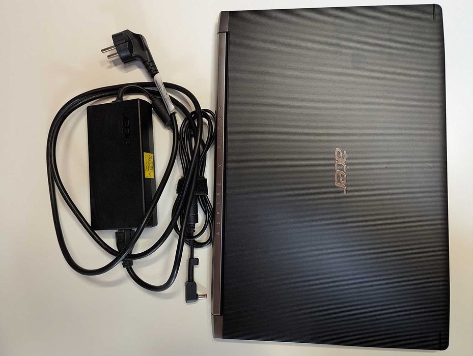 Laptop Acer Aspire V15 Nitro "Black Edition", i7-7700HQ, GTX 1060, 16GB RAM, 256GB SSD, FULL BOX
