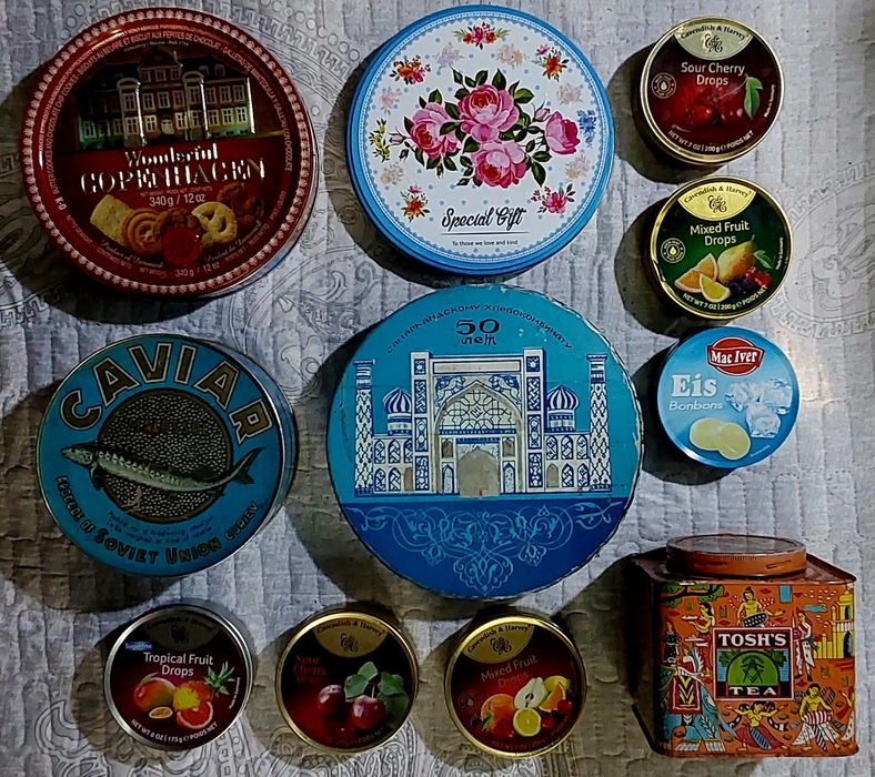 Посуда стекляная, фарфоровая,деревяная, винтажная, жестяные коробки.