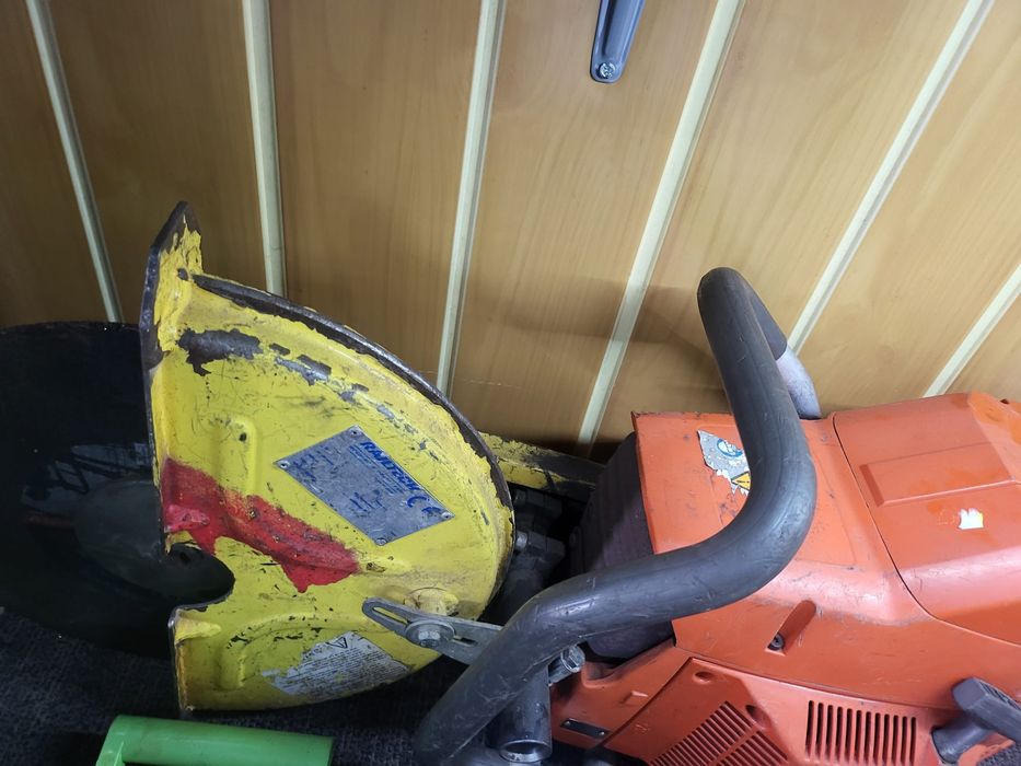 Drujba Husqvarna pt tăiat metal, beton