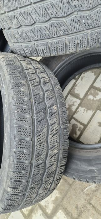 Vând set 4 cauciucuri de iarna stare  bună, 225 65 16 dot 2021