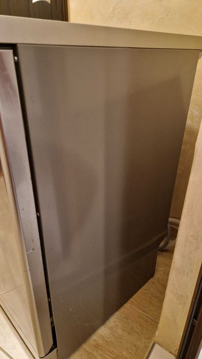 Стояща съдомиялна Wirpool